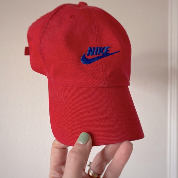 Nike Heritage 86 Red and Blue Hat